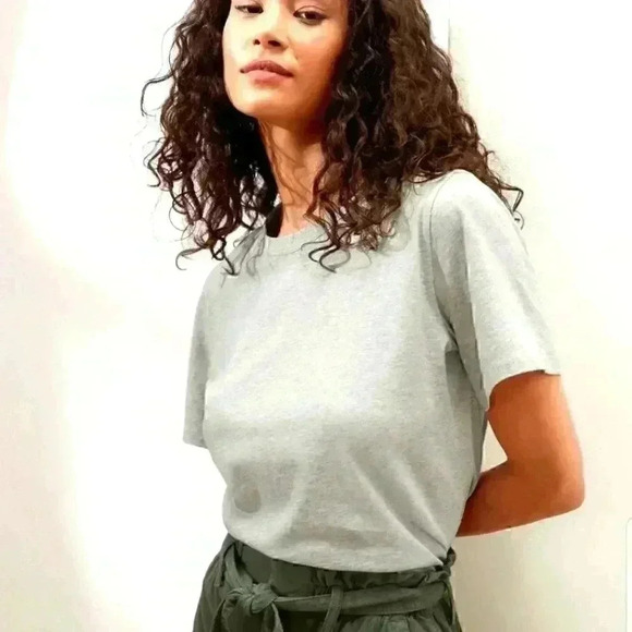 Banana Republic 2-Piece Organic Cotton Crew Neck T-Shirts - Picture 1 of 9